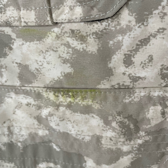 Obermeyer, juniors 8, possibly women’s XS, hooded snowboard outdoor coat camo - Picture 2 of 8